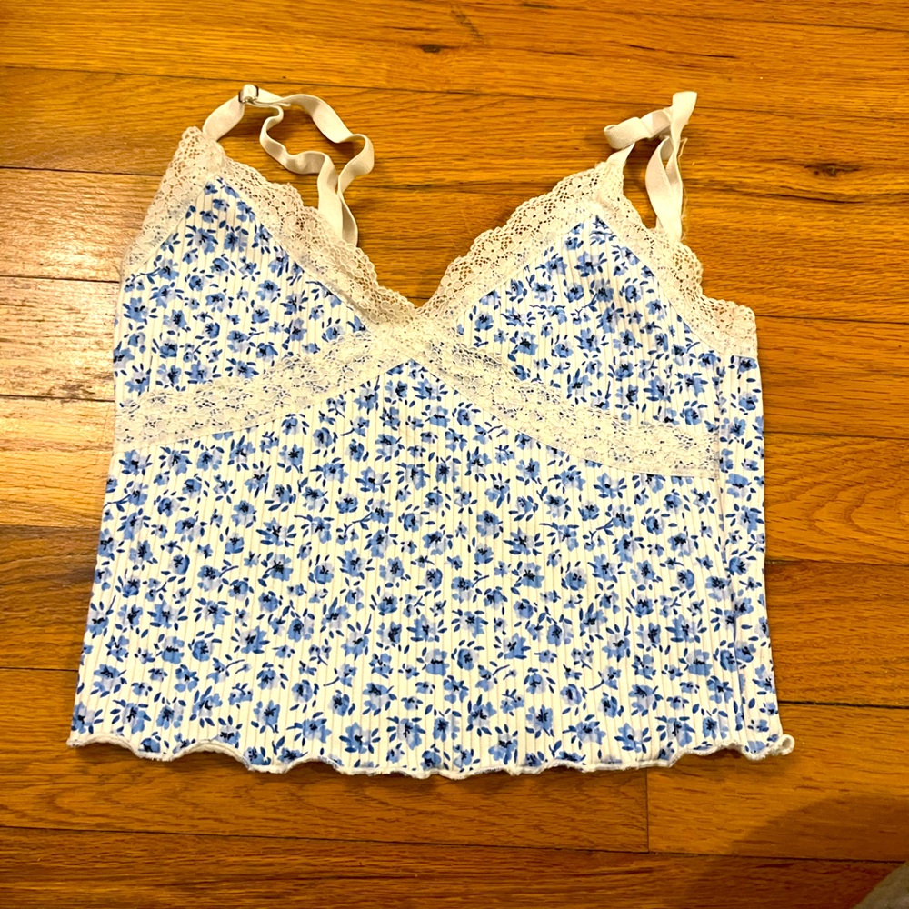 H&M laced blue crop top